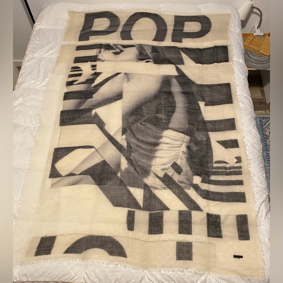 Rare Franco Ferrari Biogauze Graphic Scarf. Woman’s Face, Abstract. 48”X72”. - Picture 2 of 8